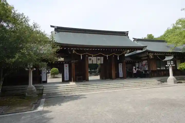 竈山神社の山門・神門