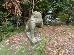 八房神社の狛犬