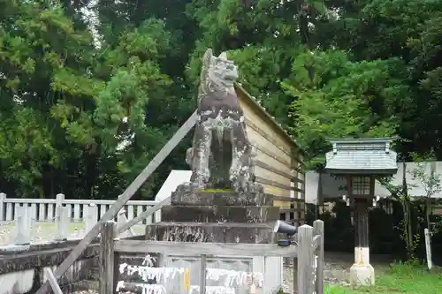 岐阜護國神社の狛犬