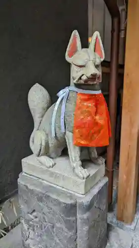 五十稲荷神社(栄寿稲荷神社)の狛犬