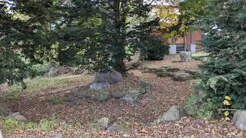 下士別神社の庭園