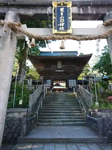 菅生石部神社の山門