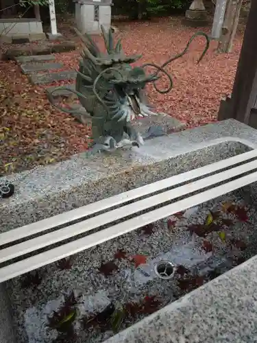 三嶋神社の手水舎