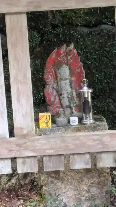 飯室谷不動堂 長寿院(滋賀県)