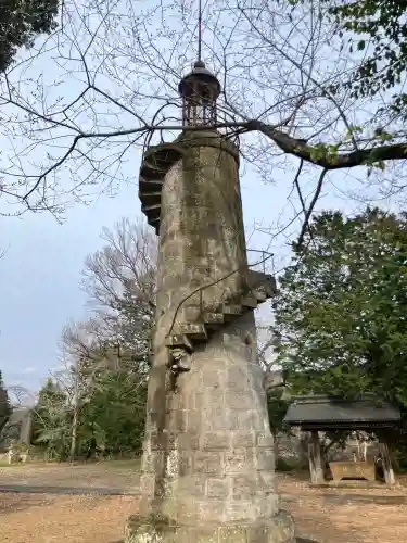 黒羽神社の{uncategorized: "未分類", other: "その他", undefined: "問題あり", building: "その他建物", grave: "お墓", sacred_gate: "鳥居", guardian: "狛犬", statue: "像", buddha: "仏像", history: "歴史", nature: "自然", garden: "庭園", animal: "動物", pagoda: "塔", temizu: "手水舎", mountain_gate: "山門・神門", sanctuary: "本殿・本堂", subordinate: "末社・摂社", art: "芸術", scenery: "景色", jizo: "地蔵", ema: "絵馬", goshuin: "御朱印", omikuji: "おみくじ", items: "授与品その他", amulet: "お守り", goshuincho: "御朱印帳", eats: "食事", festival: "お祭り", votive_dance: "神楽", shichigosan: "七五三参", wedding: "結婚式", experience: "体験その他", initially: "初詣", around: "周辺", anti_infection: "感染症対策"}