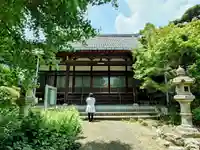 願行寺の本殿・本堂