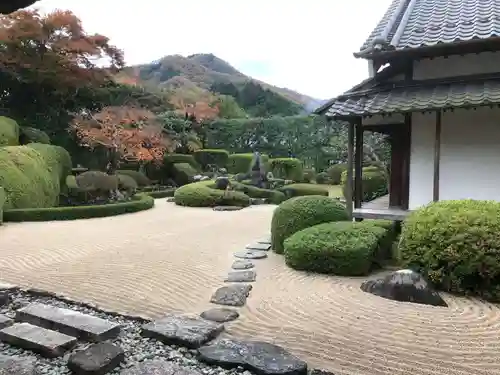 頼久寺の庭園