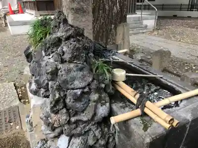 西早稲田天祖神社の手水舎