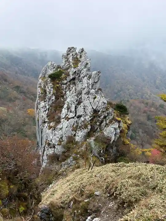 劔山本宮宝蔵石神社(徳島県)