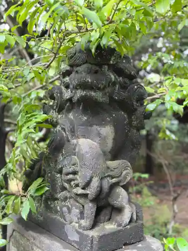 赤坂氷川神社の{uncategorized: "未分類", other: "その他", undefined: "問題あり", building: "その他建物", grave: "お墓", sacred_gate: "鳥居", guardian: "狛犬", statue: "像", buddha: "仏像", history: "歴史", nature: "自然", garden: "庭園", animal: "動物", pagoda: "塔", temizu: "手水舎", mountain_gate: "山門・神門", sanctuary: "本殿・本堂", subordinate: "末社・摂社", art: "芸術", scenery: "景色", jizo: "地蔵", ema: "絵馬", goshuin: "御朱印", omikuji: "おみくじ", items: "授与品その他", amulet: "お守り", goshuincho: "御朱印帳", eats: "食事", festival: "お祭り", votive_dance: "神楽", shichigosan: "七五三参", wedding: "結婚式", experience: "体験その他", initially: "初詣", around: "周辺", anti_infection: "感染症対策"}