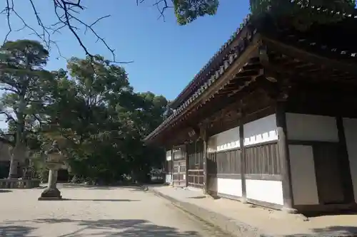 観世音寺の本殿