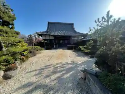 誓昌院の{uncategorized: "未分類", other: "その他", undefined: "問題あり", building: "その他建物", grave: "お墓", sacred_gate: "鳥居", guardian: "狛犬", statue: "像", buddha: "仏像", history: "歴史", nature: "自然", garden: "庭園", animal: "動物", pagoda: "塔", temizu: "手水舎", mountain_gate: "山門・神門", sanctuary: "本殿・本堂", subordinate: "末社・摂社", art: "芸術", scenery: "景色", jizo: "地蔵", ema: "絵馬", goshuin: "御朱印", omikuji: "おみくじ", items: "授与品その他", amulet: "お守り", goshuincho: "御朱印帳", eats: "食事", festival: "お祭り", votive_dance: "神楽", shichigosan: "七五三参", wedding: "結婚式", experience: "体験その他", initially: "初詣", around: "周辺", anti_infection: "感染症対策"}