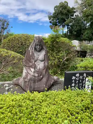 廣見寺の像