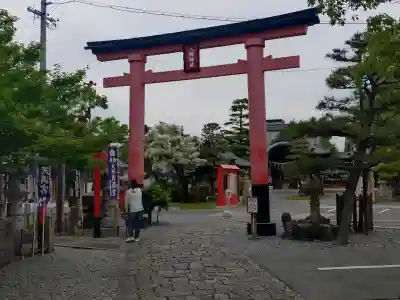 大垣八幡神社の{uncategorized: "未分類", other: "その他", undefined: "問題あり", building: "その他建物", grave: "お墓", sacred_gate: "鳥居", guardian: "狛犬", statue: "像", buddha: "仏像", history: "歴史", nature: "自然", garden: "庭園", animal: "動物", pagoda: "塔", temizu: "手水舎", mountain_gate: "山門・神門", sanctuary: "本殿・本堂", subordinate: "末社・摂社", art: "芸術", scenery: "景色", jizo: "地蔵", ema: "絵馬", goshuin: "御朱印", omikuji: "おみくじ", items: "授与品その他", amulet: "お守り", goshuincho: "御朱印帳", eats: "食事", festival: "お祭り", votive_dance: "神楽", shichigosan: "七五三参", wedding: "結婚式", experience: "体験その他", initially: "初詣", around: "周辺", anti_infection: "感染症対策"}