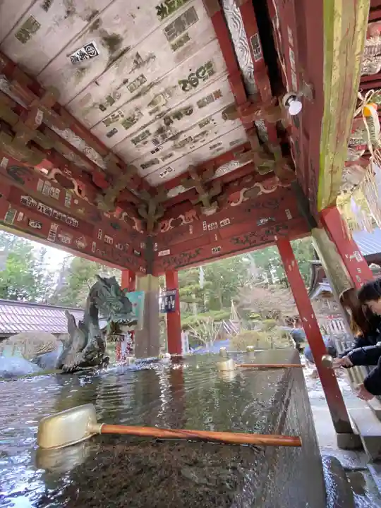北口本宮冨士浅間神社の手水舎