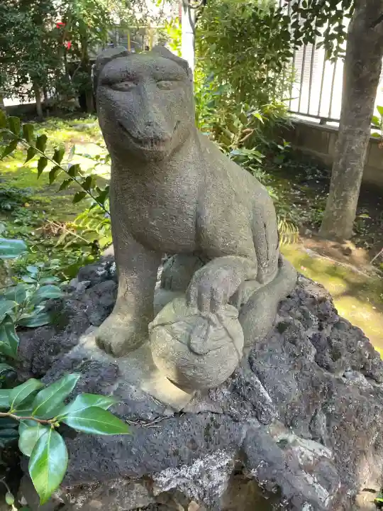玉井稲荷神社の{uncategorized: "未分類", other: "その他", undefined: "問題あり", building: "その他建物", grave: "お墓", sacred_gate: "鳥居", guardian: "狛犬", statue: "像", buddha: "仏像", history: "歴史", nature: "自然", garden: "庭園", animal: "動物", pagoda: "塔", temizu: "手水舎", mountain_gate: "山門・神門", sanctuary: "本殿・本堂", subordinate: "末社・摂社", art: "芸術", scenery: "景色", jizo: "地蔵", ema: "絵馬", goshuin: "御朱印", omikuji: "おみくじ", items: "授与品その他", amulet: "お守り", goshuincho: "御朱印帳", eats: "食事", festival: "お祭り", votive_dance: "神楽", shichigosan: "七五三参", wedding: "結婚式", experience: "体験その他", initially: "初詣", around: "周辺", anti_infection: "感染症対策"}