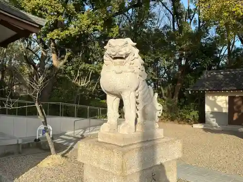 大阪護國神社の狛犬