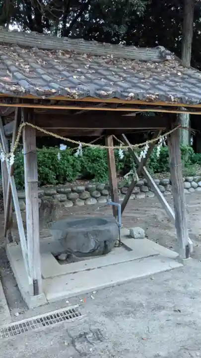 託美神社の手水舎