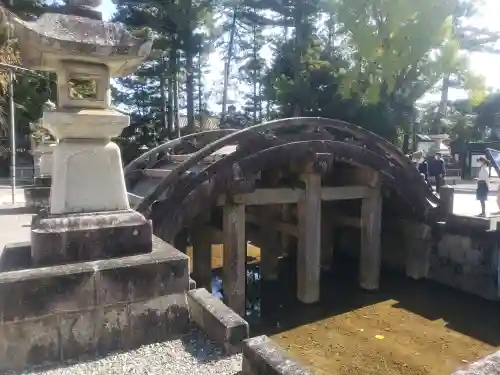 多賀大社の{uncategorized: "未分類", other: "その他", undefined: "問題あり", building: "その他建物", grave: "お墓", sacred_gate: "鳥居", guardian: "狛犬", statue: "像", buddha: "仏像", history: "歴史", nature: "自然", garden: "庭園", animal: "動物", pagoda: "塔", temizu: "手水舎", mountain_gate: "山門・神門", sanctuary: "本殿・本堂", subordinate: "末社・摂社", art: "芸術", scenery: "景色", jizo: "地蔵", ema: "絵馬", goshuin: "御朱印", omikuji: "おみくじ", items: "授与品その他", amulet: "お守り", goshuincho: "御朱印帳", eats: "食事", festival: "お祭り", votive_dance: "神楽", shichigosan: "七五三参", wedding: "結婚式", experience: "体験その他", initially: "初詣", around: "周辺", anti_infection: "感染症対策"}