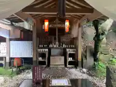 恋の水神社の本殿