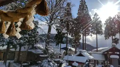 大日靈貴神社の建物その他