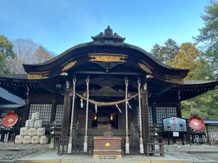 武田神社の本殿・本堂