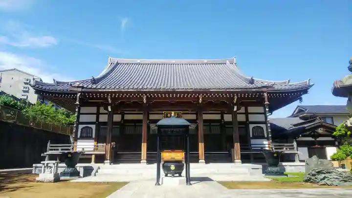 長照寺の本殿・本堂