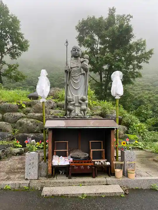 湯殿山神社(出羽三山神社)(山形県)