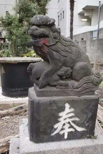 新橋鹽竃神社の狛犬