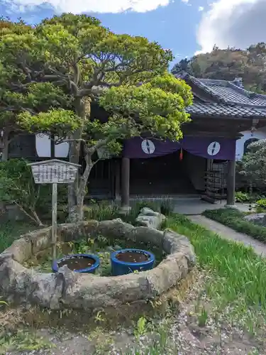 極楽寺（霊鷲山感應院極楽律寺）の庭園