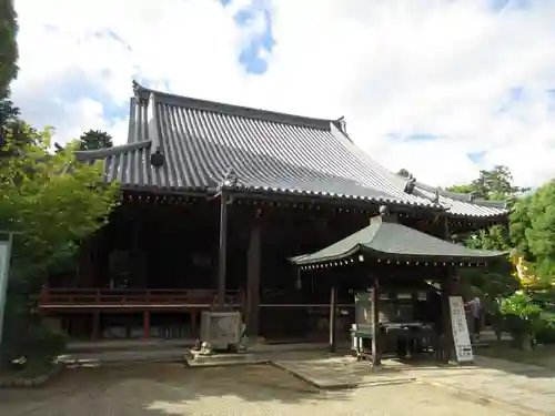 久米寺の本殿・本堂