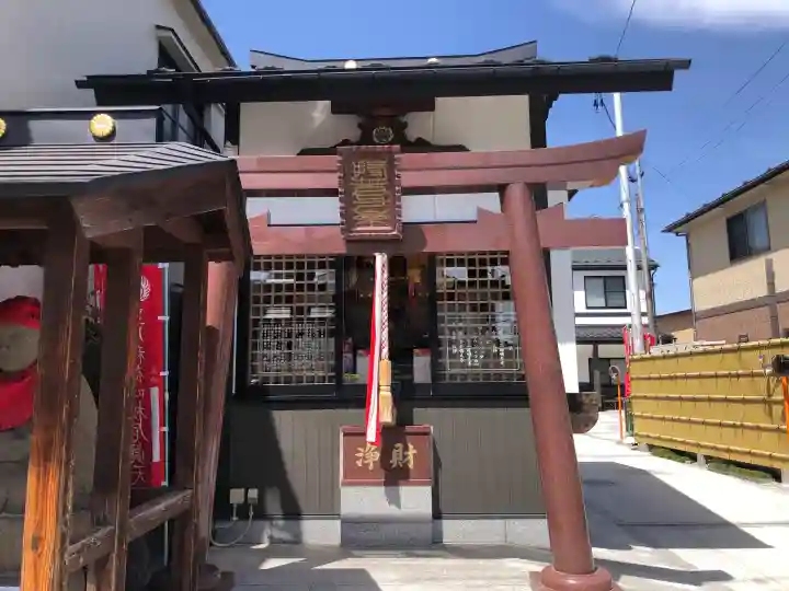 光禅寺の{uncategorized: "未分類", other: "その他", undefined: "問題あり", building: "その他建物", grave: "お墓", sacred_gate: "鳥居", guardian: "狛犬", statue: "像", buddha: "仏像", history: "歴史", nature: "自然", garden: "庭園", animal: "動物", pagoda: "塔", temizu: "手水舎", mountain_gate: "山門・神門", sanctuary: "本殿・本堂", subordinate: "末社・摂社", art: "芸術", scenery: "景色", jizo: "地蔵", ema: "絵馬", goshuin: "御朱印", omikuji: "おみくじ", items: "授与品その他", amulet: "お守り", goshuincho: "御朱印帳", eats: "食事", festival: "お祭り", votive_dance: "神楽", shichigosan: "七五三参", wedding: "結婚式", experience: "体験その他", initially: "初詣", around: "周辺", anti_infection: "感染症対策"}