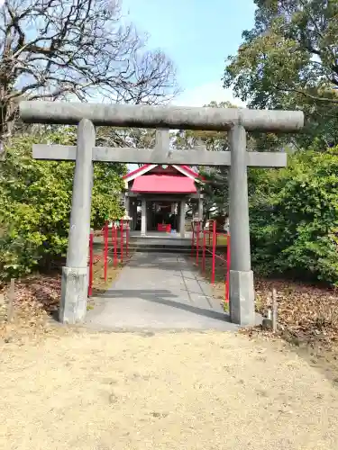 鹿児島神社の{uncategorized: "未分類", other: "その他", undefined: "問題あり", building: "その他建物", grave: "お墓", sacred_gate: "鳥居", guardian: "狛犬", statue: "像", buddha: "仏像", history: "歴史", nature: "自然", garden: "庭園", animal: "動物", pagoda: "塔", temizu: "手水舎", mountain_gate: "山門・神門", sanctuary: "本殿・本堂", subordinate: "末社・摂社", art: "芸術", scenery: "景色", jizo: "地蔵", ema: "絵馬", goshuin: "御朱印", omikuji: "おみくじ", items: "授与品その他", amulet: "お守り", goshuincho: "御朱印帳", eats: "食事", festival: "お祭り", votive_dance: "神楽", shichigosan: "七五三参", wedding: "結婚式", experience: "体験その他", initially: "初詣", around: "周辺", anti_infection: "感染症対策"}