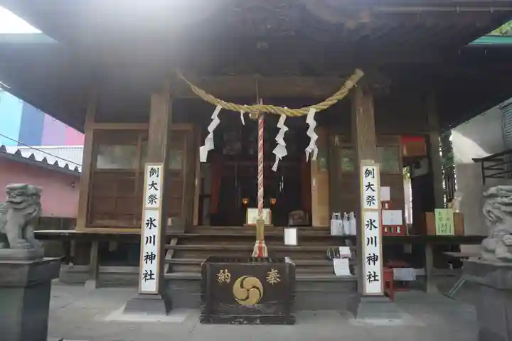 西新井氷川神社の本殿・本堂