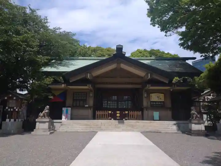 東郷神社の本殿・本堂