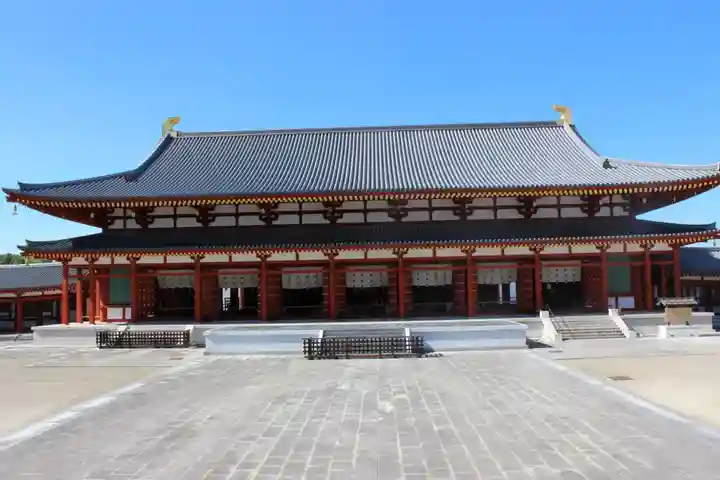 薬師寺の本殿・本堂
