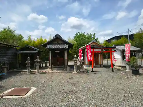 阿久刀神社の{uncategorized: "未分類", other: "その他", undefined: "問題あり", building: "その他建物", grave: "お墓", sacred_gate: "鳥居", guardian: "狛犬", statue: "像", buddha: "仏像", history: "歴史", nature: "自然", garden: "庭園", animal: "動物", pagoda: "塔", temizu: "手水舎", mountain_gate: "山門・神門", sanctuary: "本殿・本堂", subordinate: "末社・摂社", art: "芸術", scenery: "景色", jizo: "地蔵", ema: "絵馬", goshuin: "御朱印", omikuji: "おみくじ", items: "授与品その他", amulet: "お守り", goshuincho: "御朱印帳", eats: "食事", festival: "お祭り", votive_dance: "神楽", shichigosan: "七五三参", wedding: "結婚式", experience: "体験その他", initially: "初詣", around: "周辺", anti_infection: "感染症対策"}