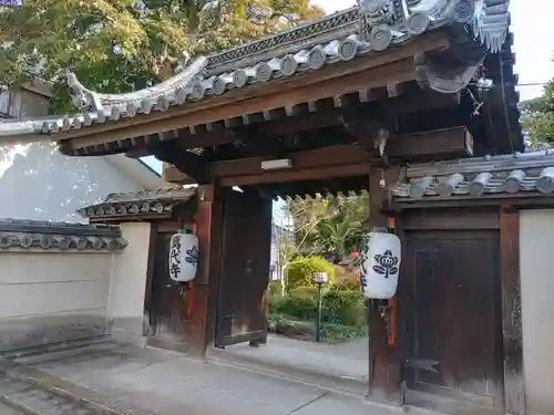 万代寺の山門・神門