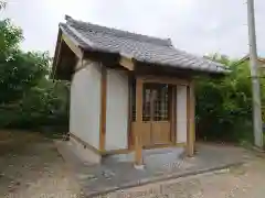 祠の建物その他