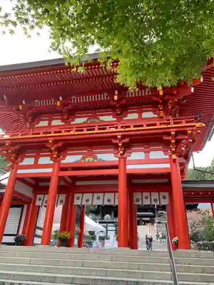 近江神宮の山門・神門
