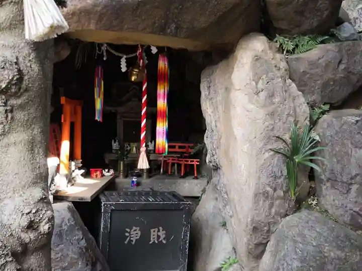 榎稲荷神社の末社・摂社