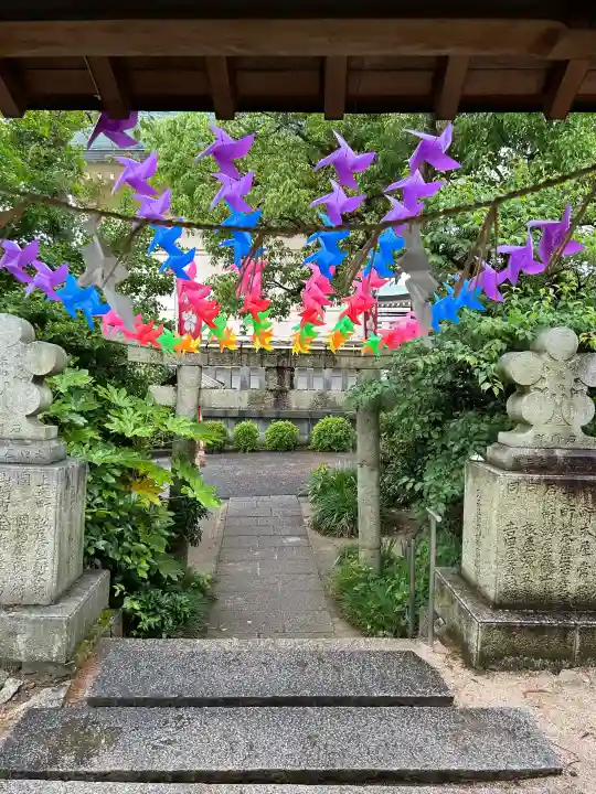 岡山神社の{uncategorized: "未分類", other: "その他", undefined: "問題あり", building: "その他建物", grave: "お墓", sacred_gate: "鳥居", guardian: "狛犬", statue: "像", buddha: "仏像", history: "歴史", nature: "自然", garden: "庭園", animal: "動物", pagoda: "塔", temizu: "手水舎", mountain_gate: "山門・神門", sanctuary: "本殿・本堂", subordinate: "末社・摂社", art: "芸術", scenery: "景色", jizo: "地蔵", ema: "絵馬", goshuin: "御朱印", omikuji: "おみくじ", items: "授与品その他", amulet: "お守り", goshuincho: "御朱印帳", eats: "食事", festival: "お祭り", votive_dance: "神楽", shichigosan: "七五三参", wedding: "結婚式", experience: "体験その他", initially: "初詣", around: "周辺", anti_infection: "感染症対策"}