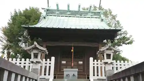 春日神社（比奈）の本殿