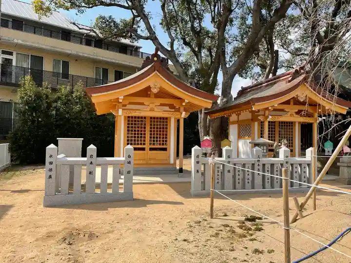 諏訪神社の末社・摂社
