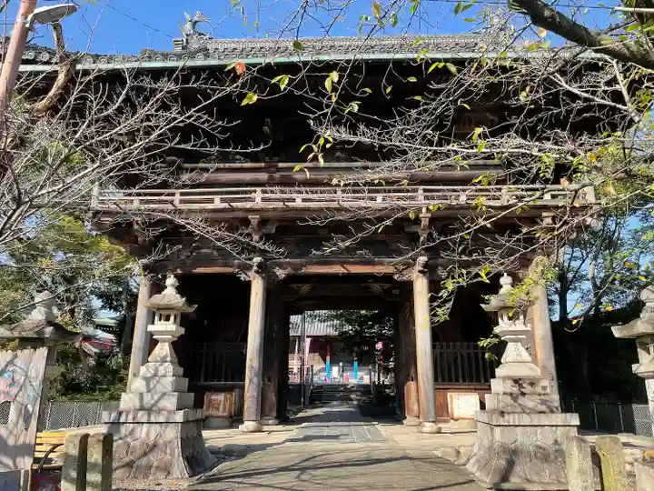 笠覆寺 (笠寺観音)の山門・神門