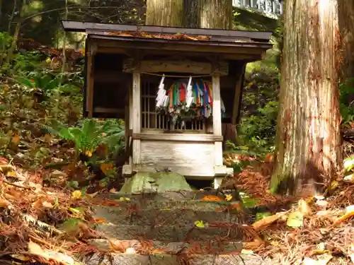 戸隠神社火之御子社の末社