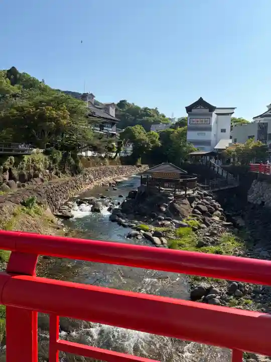 修禅寺の{uncategorized: "未分類", other: "その他", undefined: "問題あり", building: "その他建物", grave: "お墓", sacred_gate: "鳥居", guardian: "狛犬", statue: "像", buddha: "仏像", history: "歴史", nature: "自然", garden: "庭園", animal: "動物", pagoda: "塔", temizu: "手水舎", mountain_gate: "山門・神門", sanctuary: "本殿・本堂", subordinate: "末社・摂社", art: "芸術", scenery: "景色", jizo: "地蔵", ema: "絵馬", goshuin: "御朱印", omikuji: "おみくじ", items: "授与品その他", amulet: "お守り", goshuincho: "御朱印帳", eats: "食事", festival: "お祭り", votive_dance: "神楽", shichigosan: "七五三参", wedding: "結婚式", experience: "体験その他", initially: "初詣", around: "周辺", anti_infection: "感染症対策"}