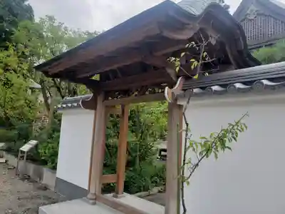 長久寺の山門・神門