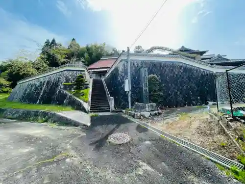 福竜寺の{uncategorized: "未分類", other: "その他", undefined: "問題あり", building: "その他建物", grave: "お墓", sacred_gate: "鳥居", guardian: "狛犬", statue: "像", buddha: "仏像", history: "歴史", nature: "自然", garden: "庭園", animal: "動物", pagoda: "塔", temizu: "手水舎", mountain_gate: "山門・神門", sanctuary: "本殿・本堂", subordinate: "末社・摂社", art: "芸術", scenery: "景色", jizo: "地蔵", ema: "絵馬", goshuin: "御朱印", omikuji: "おみくじ", items: "授与品その他", amulet: "お守り", goshuincho: "御朱印帳", eats: "食事", festival: "お祭り", votive_dance: "神楽", shichigosan: "七五三参", wedding: "結婚式", experience: "体験その他", initially: "初詣", around: "周辺", anti_infection: "感染症対策"}