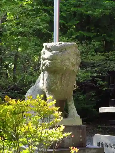 山中浅間神社の狛犬